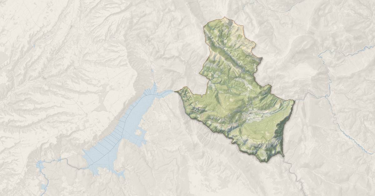 Portrait cartographique de La Palud-sur-Verdon : relief, eau, forêts, bâti et voies, calculés à partir des données de l'IGN