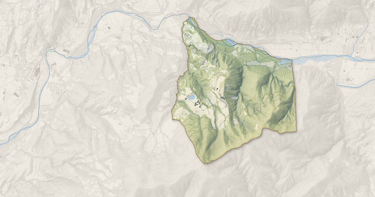 Portrait cartographique de Piégut : relief, eau, forêts, bâti et voies, calculés à partir des données de l'IGN