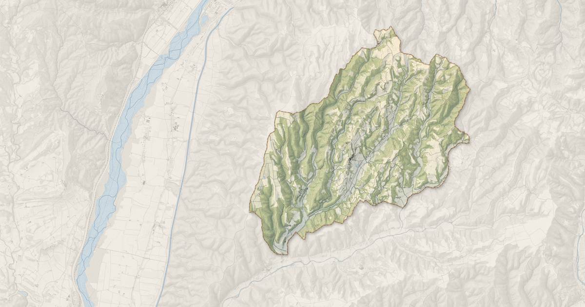 Portrait cartographique de Puimichel : relief, eau, forêts, bâti et voies, calculés à partir des données de l'IGN