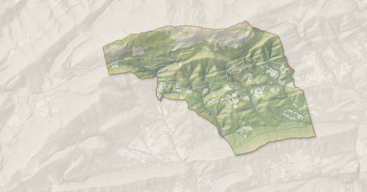 Portrait cartographique de La Rochette : relief, eau, forêts, bâti et voies, calculés à partir des données de l'IGN