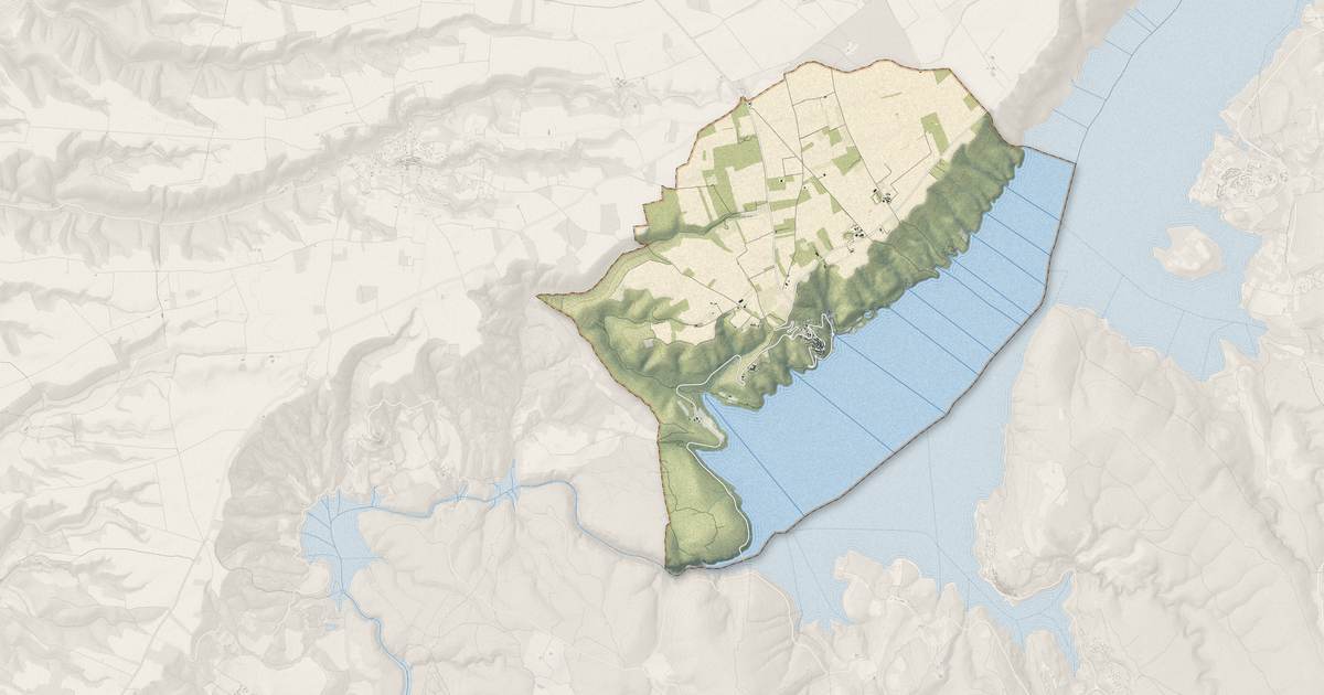 Portrait cartographique de Sainte-Croix-du-Verdon : relief, eau, forêts, bâti et voies, calculés à partir des données de l'IGN