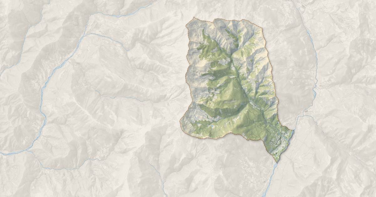 Portrait cartographique de Villars-Colmars : relief, eau, forêts, bâti et voies, calculés à partir des données de l'IGN