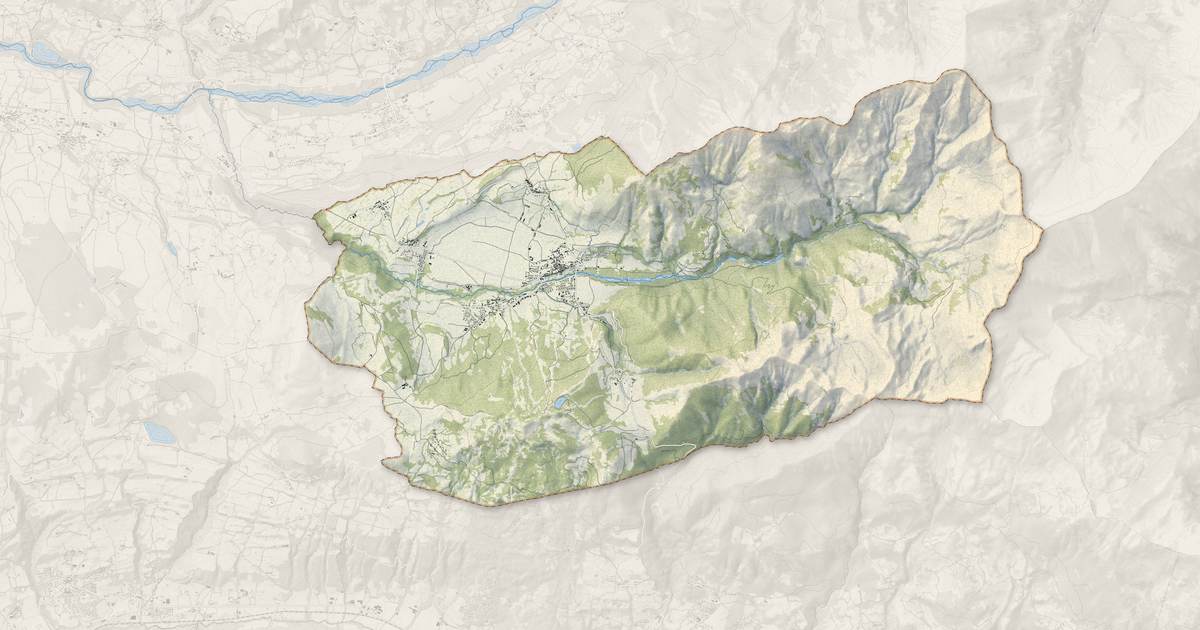 Portrait cartographique de Ancelle : relief, eau, forêts, bâti et voies, calculés à partir des données de l'IGN