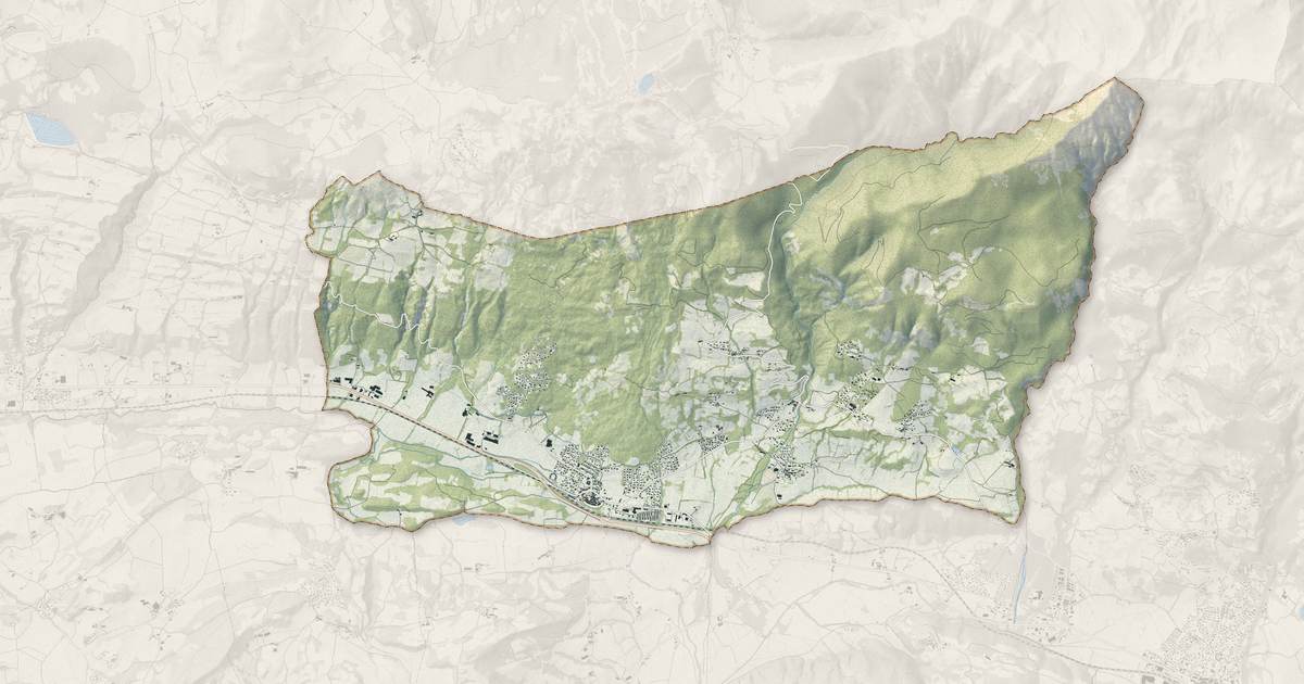 Portrait cartographique de La Bâtie-Neuve : relief, eau, forêts, bâti et voies, calculés à partir des données de l'IGN