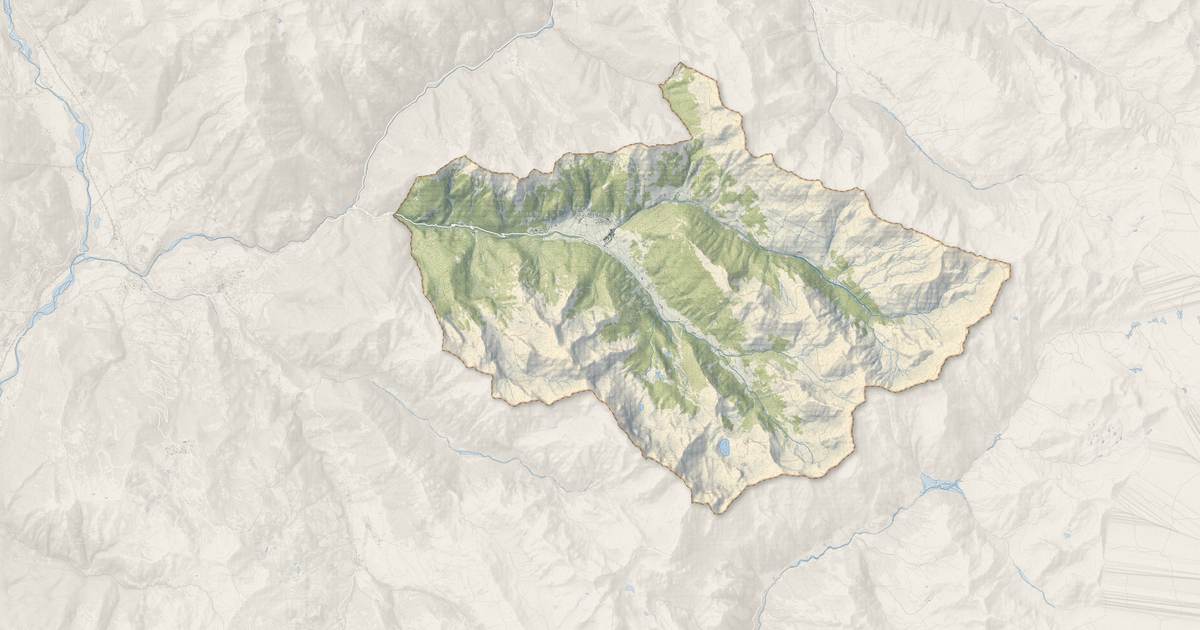 Portrait cartographique de Ceillac : relief, eau, forêts, bâti et voies, calculés à partir des données de l'IGN