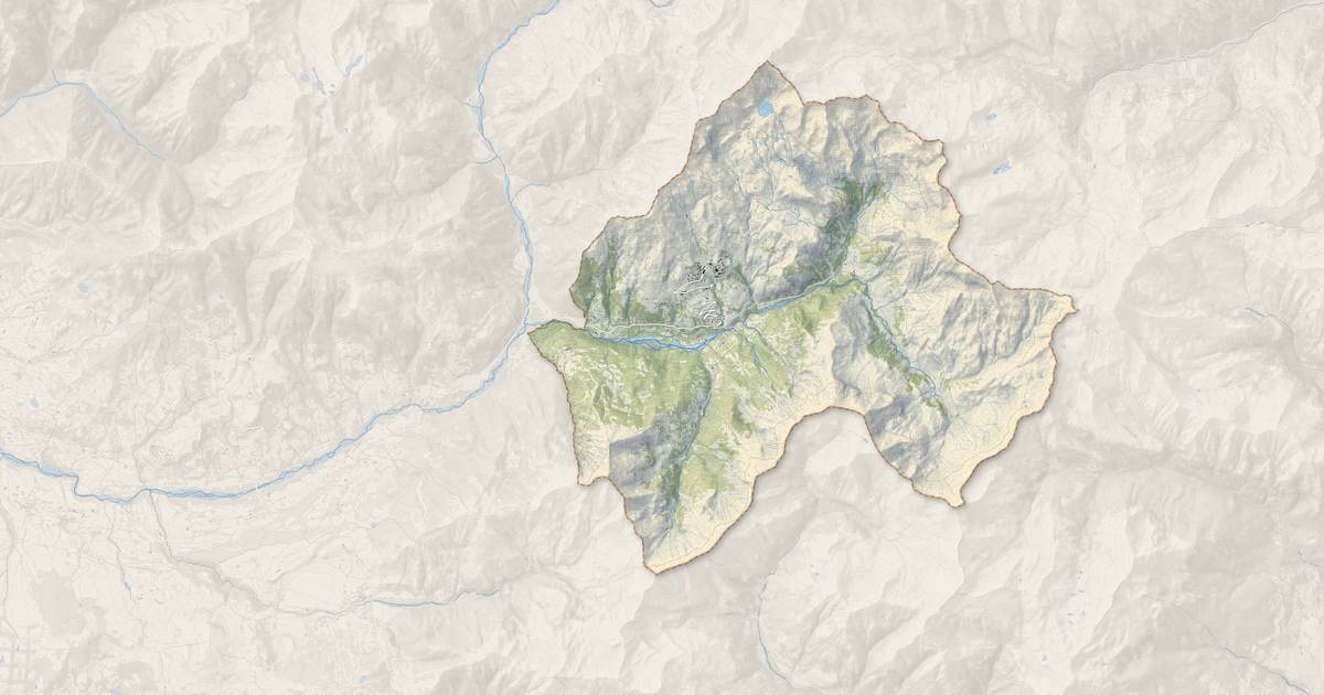 Portrait cartographique de Orcières : relief, eau, forêts, bâti et voies, calculés à partir des données de l'IGN