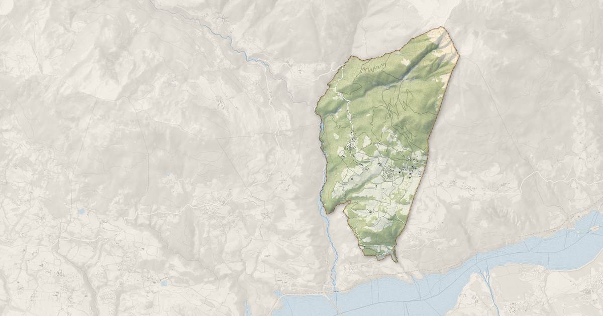 Portrait cartographique de Puy-Saint-Eusèbe : relief, eau, forêts, bâti et voies, calculés à partir des données de l'IGN