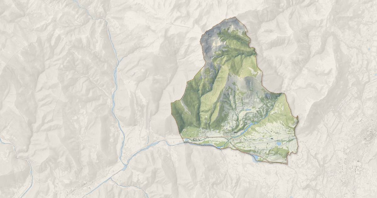 Portrait cartographique de La Roche-des-Arnauds : relief, eau, forêts, bâti et voies, calculés à partir des données de l'IGN