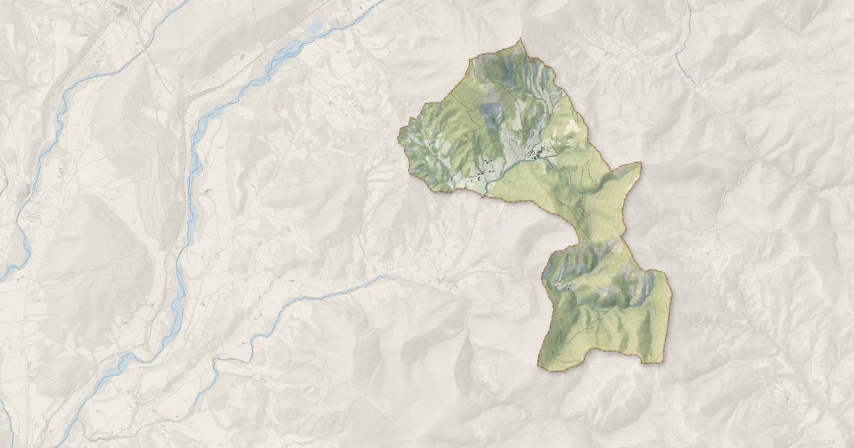 Portrait cartographique de Saint-Auban-d'Oze : relief, eau, forêts, bâti et voies, calculés à partir des données de l'IGN