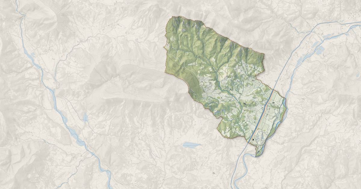 Portrait cartographique de Ventavon : relief, eau, forêts, bâti et voies, calculés à partir des données de l'IGN