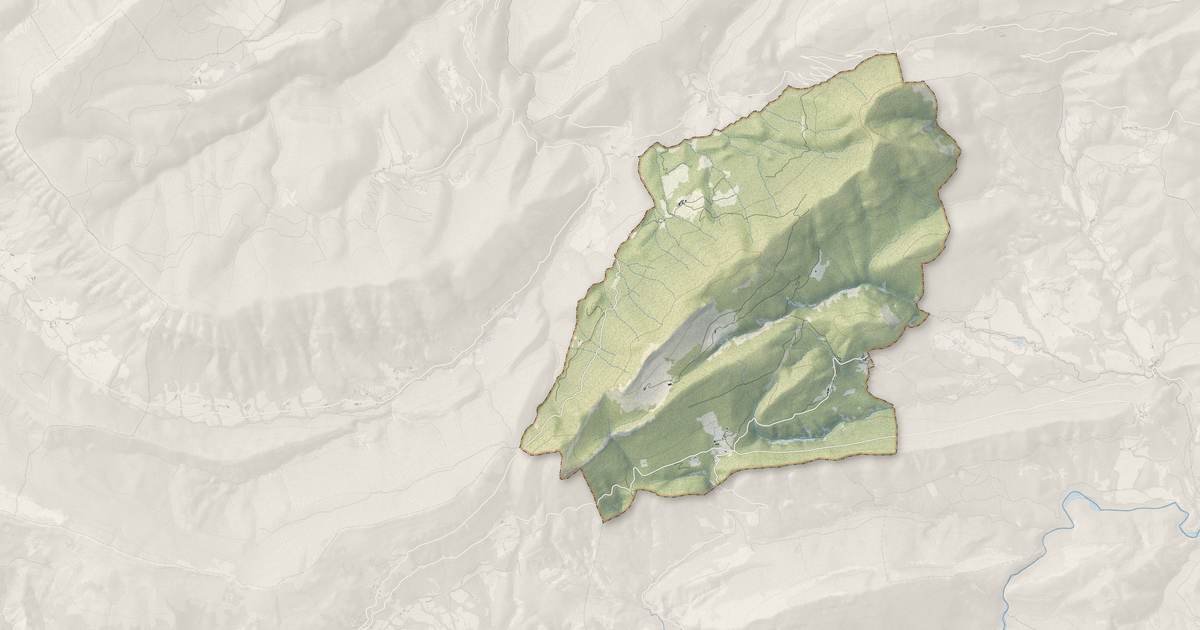 Portrait cartographique de Amirat : relief, eau, forêts, bâti et voies, calculés à partir des données de l'IGN
