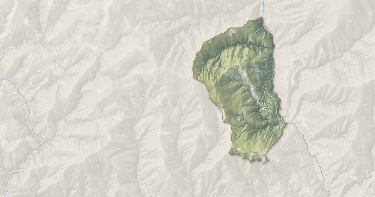 Portrait cartographique de Bairols : relief, eau, forêts, bâti et voies, calculés à partir des données de l'IGN