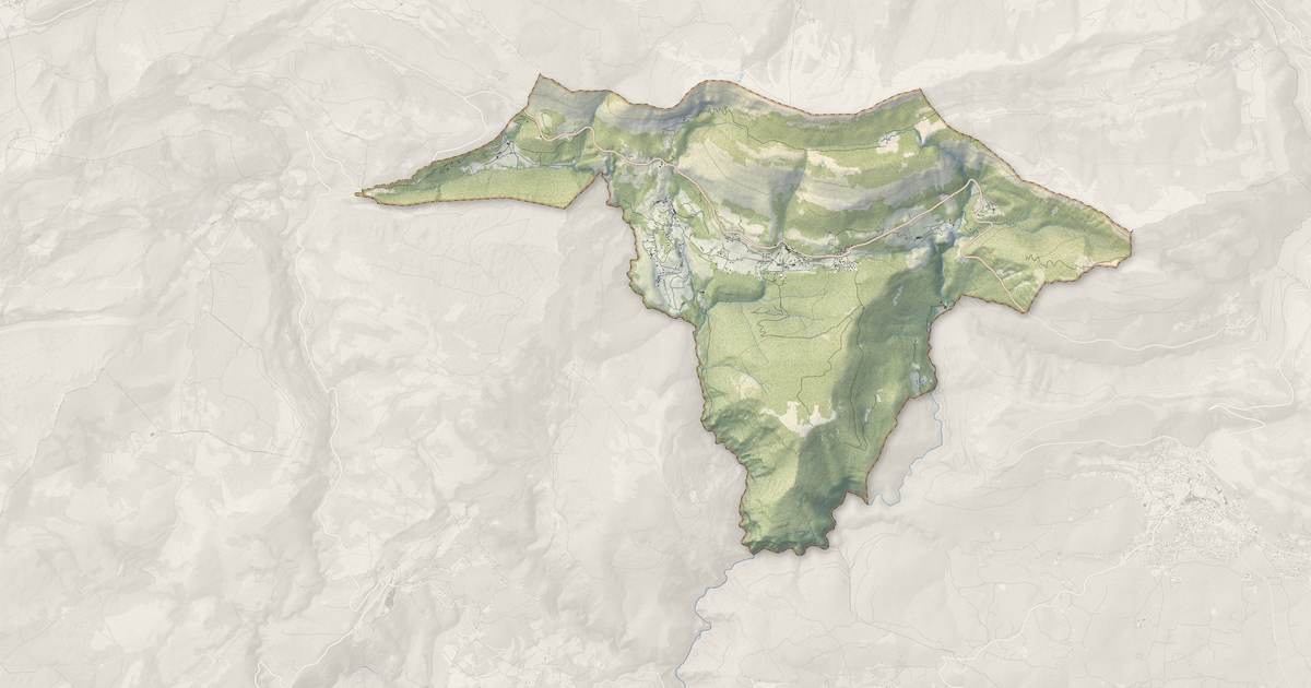 Portrait cartographique de Escragnolles : relief, eau, forêts, bâti et voies, calculés à partir des données de l'IGN