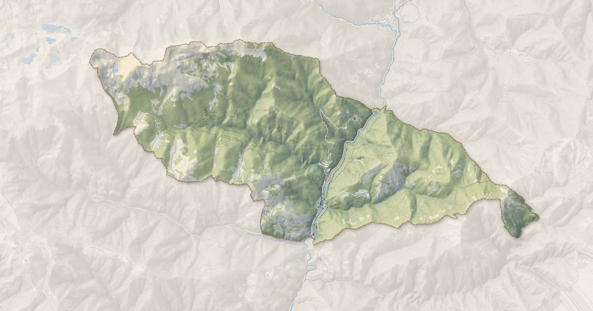 Portrait cartographique de Fontan : relief, eau, forêts, bâti et voies, calculés à partir des données de l'IGN