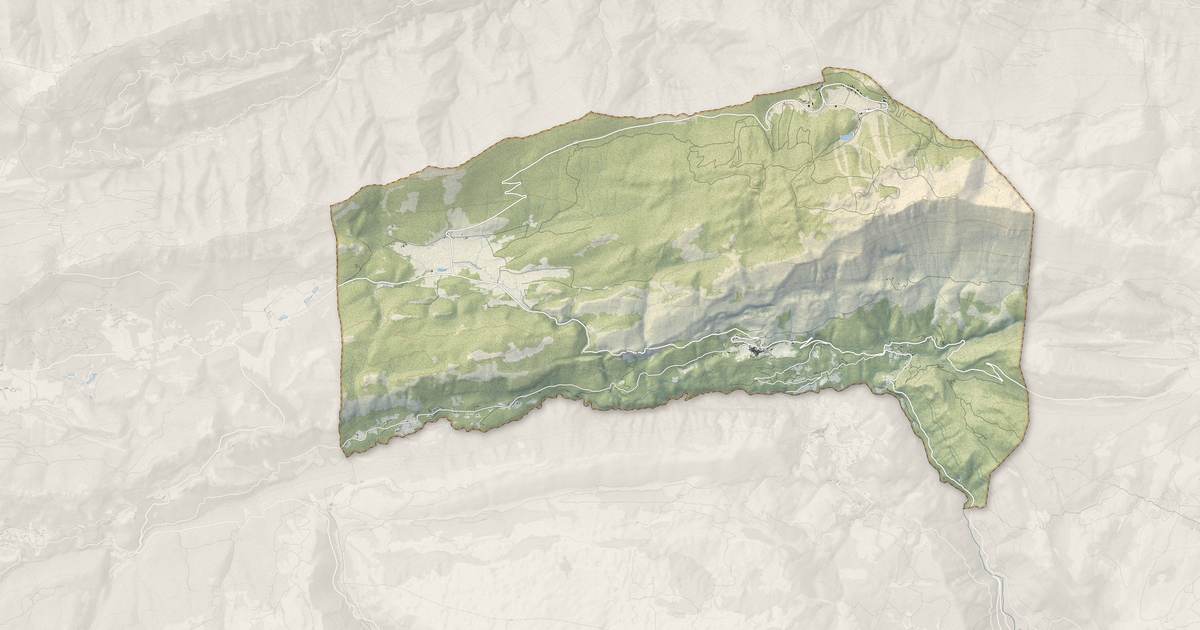 Portrait cartographique de Gréolières : relief, eau, forêts, bâti et voies, calculés à partir des données de l'IGN