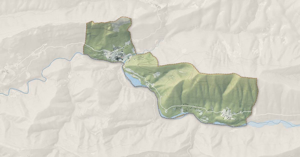 Portrait cartographique de Roquestéron : relief, eau, forêts, bâti et voies, calculés à partir des données de l'IGN