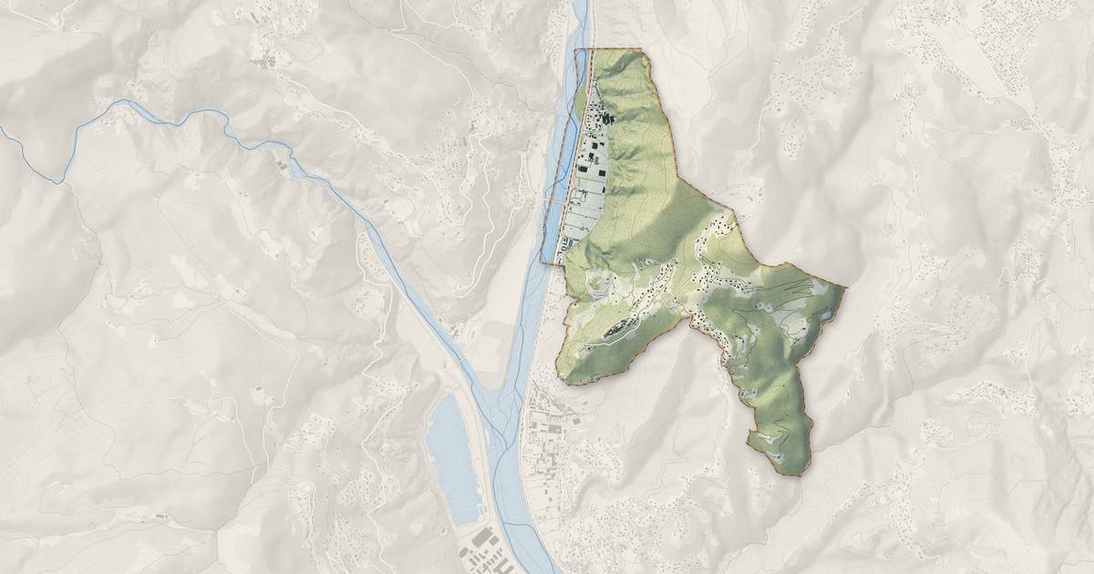 Portrait cartographique de La Roquette-sur-Var : relief, eau, forêts, bâti et voies, calculés à partir des données de l'IGN