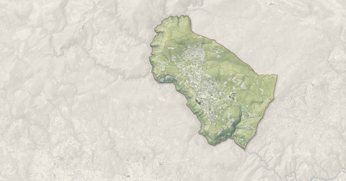 Portrait cartographique de Saint-Cézaire-sur-Siagne : relief, eau, forêts, bâti et voies, calculés à partir des données de l'IGN