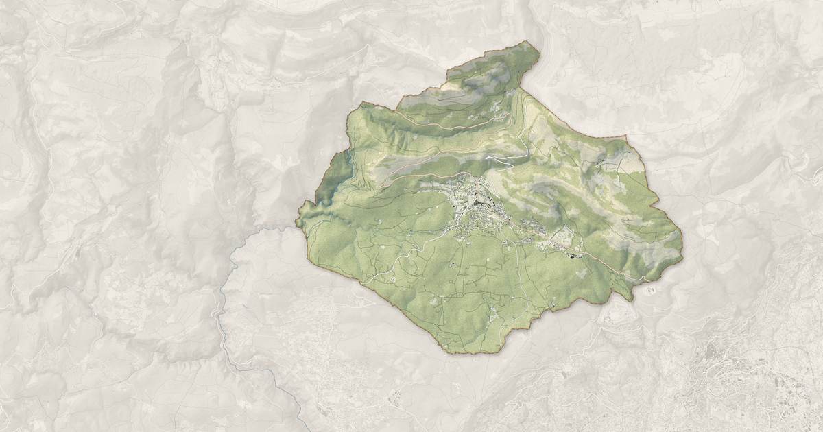 Portrait cartographique de Saint-Vallier-de-Thiey : relief, eau, forêts, bâti et voies, calculés à partir des données de l'IGN