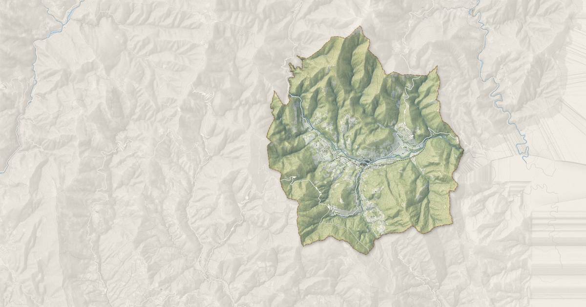 Portrait cartographique de Sospel : relief, eau, forêts, bâti et voies, calculés à partir des données de l'IGN