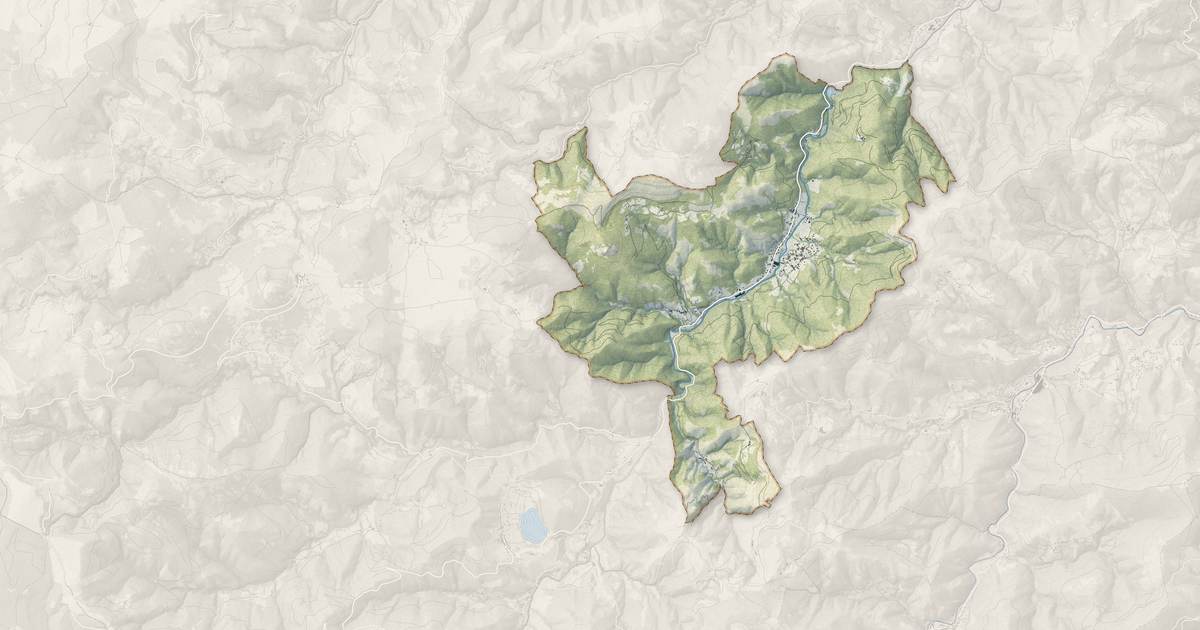 Portrait cartographique de Arcens : relief, eau, forêts, bâti et voies, calculés à partir des données de l'IGN