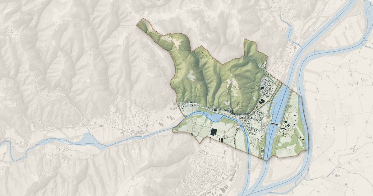 Portrait cartographique de Beauchastel : relief, eau, forêts, bâti et voies, calculés à partir des données de l'IGN