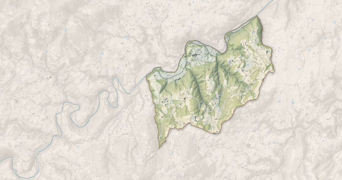 Portrait cartographique de Boucieu-le-Roi : relief, eau, forêts, bâti et voies, calculés à partir des données de l'IGN