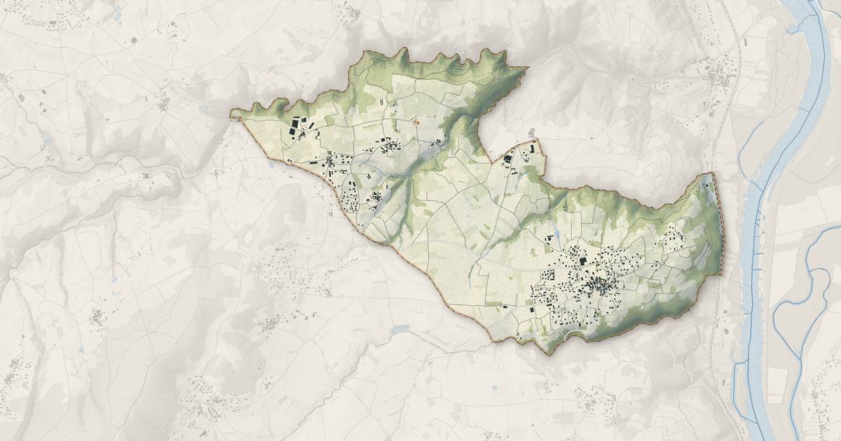 Portrait cartographique de Charnas : relief, eau, forêts, bâti et voies, calculés à partir des données de l'IGN