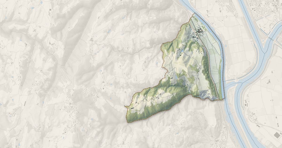 Portrait cartographique de Châteaubourg : relief, eau, forêts, bâti et voies, calculés à partir des données de l'IGN
