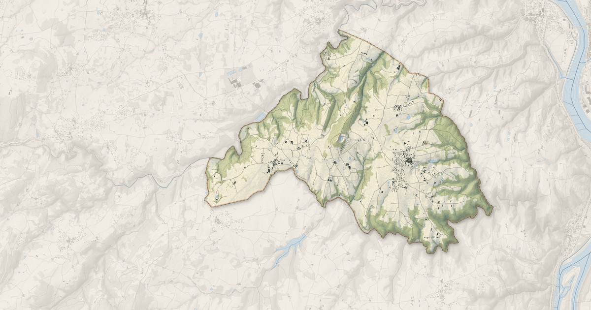 Portrait cartographique de Eclassan : relief, eau, forêts, bâti et voies, calculés à partir des données de l'IGN