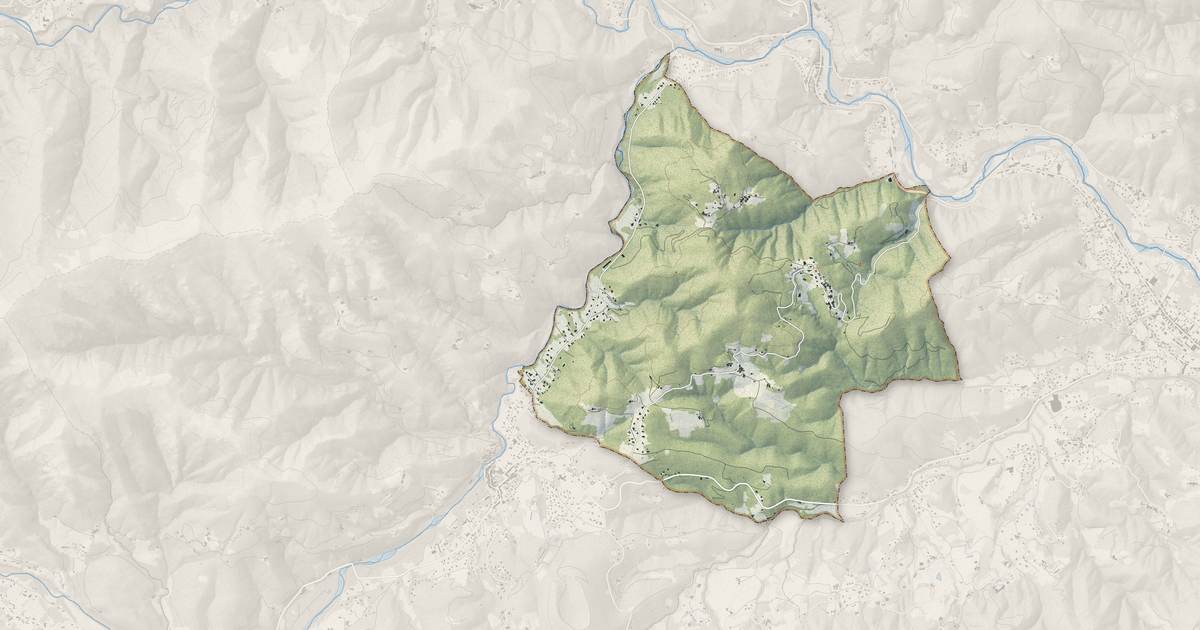 Portrait cartographique de Fabras : relief, eau, forêts, bâti et voies, calculés à partir des données de l'IGN