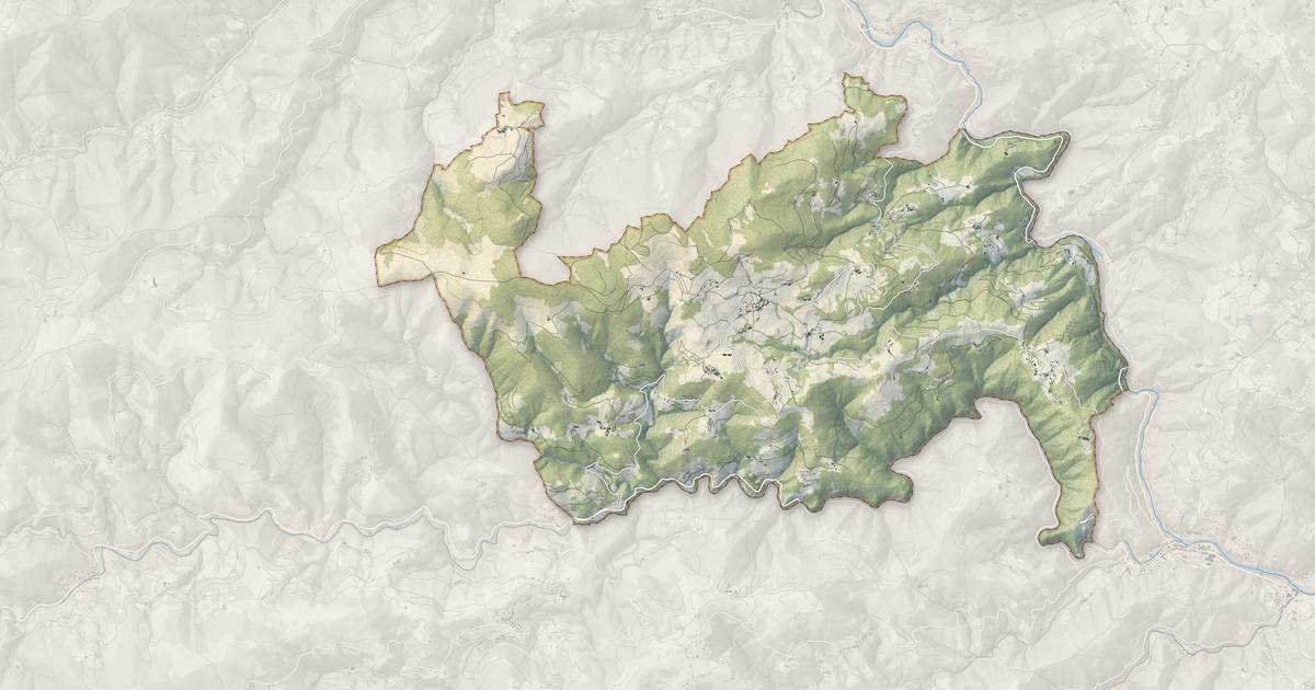 Portrait cartographique de Gluiras : relief, eau, forêts, bâti et voies, calculés à partir des données de l'IGN