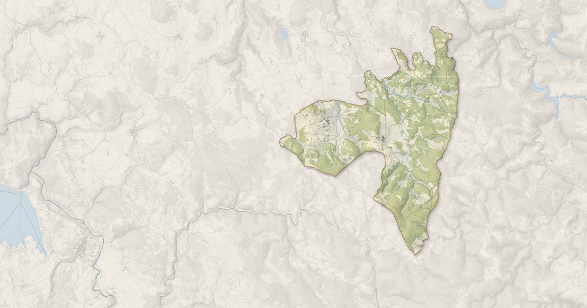 Portrait cartographique de Issanlas : relief, eau, forêts, bâti et voies, calculés à partir des données de l'IGN
