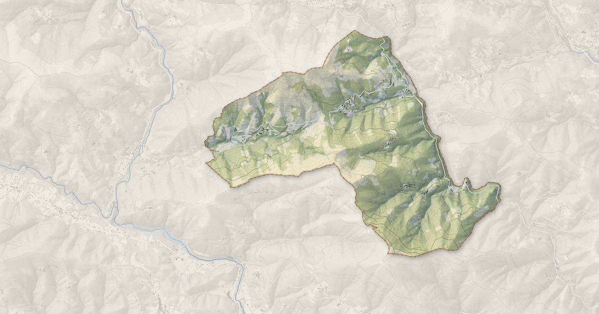 Portrait cartographique de Juvinas : relief, eau, forêts, bâti et voies, calculés à partir des données de l'IGN