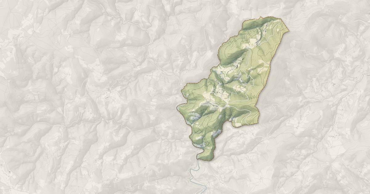 Portrait cartographique de Lafarre : relief, eau, forêts, bâti et voies, calculés à partir des données de l'IGN