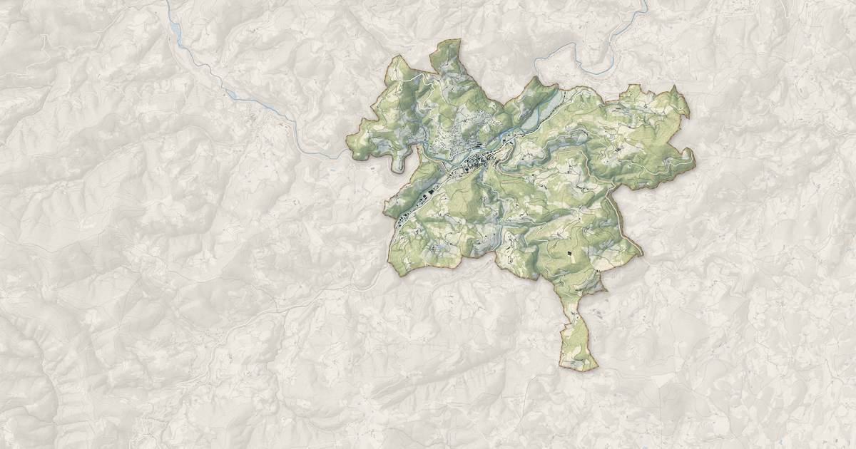 Portrait cartographique de Lamastre : relief, eau, forêts, bâti et voies, calculés à partir des données de l'IGN