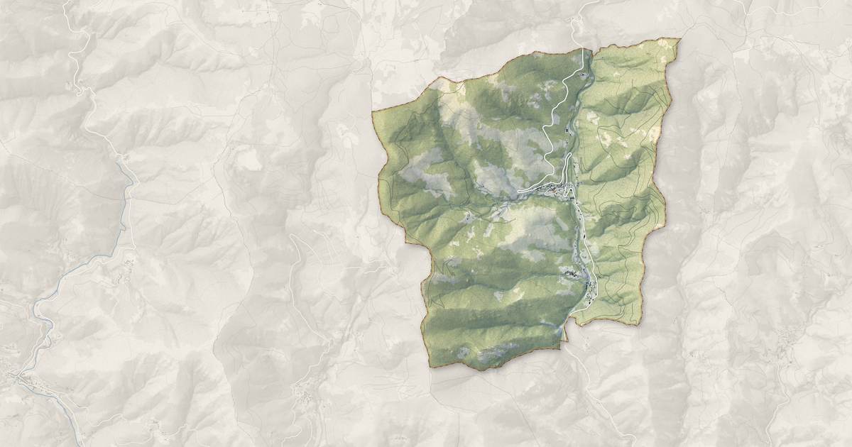 Portrait cartographique de Laviolle : relief, eau, forêts, bâti et voies, calculés à partir des données de l'IGN