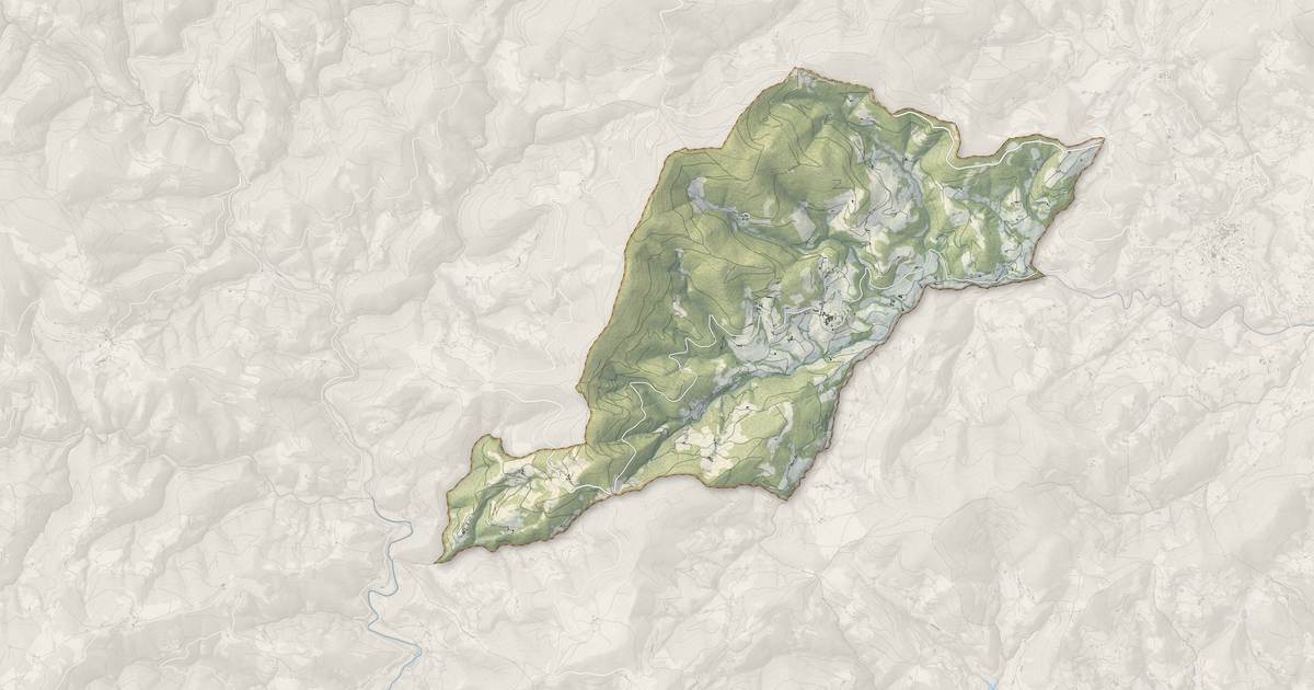 Portrait cartographique de Pailharès : relief, eau, forêts, bâti et voies, calculés à partir des données de l'IGN