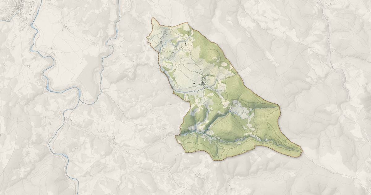 Portrait cartographique de Le Plagnal : relief, eau, forêts, bâti et voies, calculés à partir des données de l'IGN