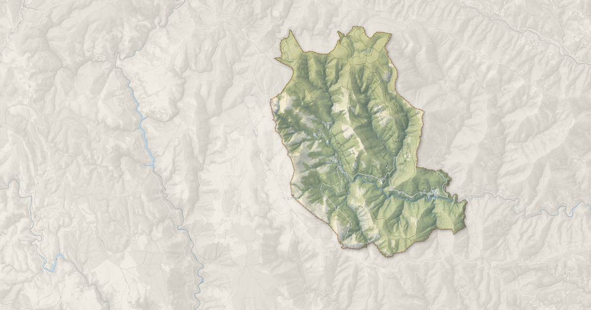 Portrait cartographique de Sablières : relief, eau, forêts, bâti et voies, calculés à partir des données de l'IGN
