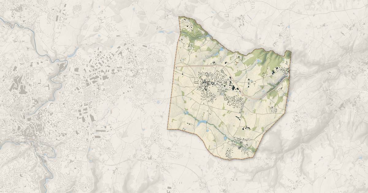 Portrait cartographique de Saint-Cyr : relief, eau, forêts, bâti et voies, calculés à partir des données de l'IGN