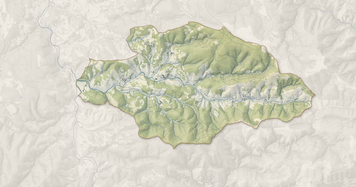 Portrait cartographique de Saint-Étienne-de-Lugdarès : relief, eau, forêts, bâti et voies, calculés à partir des données de l'IGN