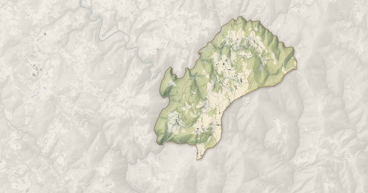 Portrait cartographique de Saint-Julien-le-Roux : relief, eau, forêts, bâti et voies, calculés à partir des données de l'IGN
