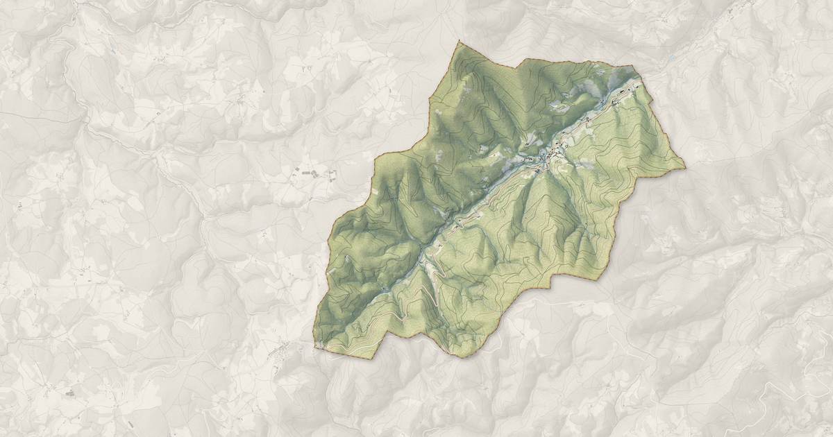 Portrait cartographique de Saint-Julien-Vocance : relief, eau, forêts, bâti et voies, calculés à partir des données de l'IGN