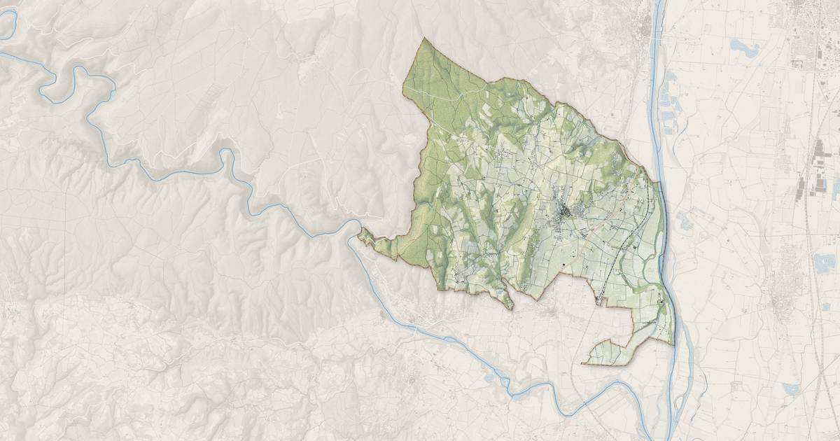 Portrait cartographique de Saint-Marcel-d'Ardèche : relief, eau, forêts, bâti et voies, calculés à partir des données de l'IGN