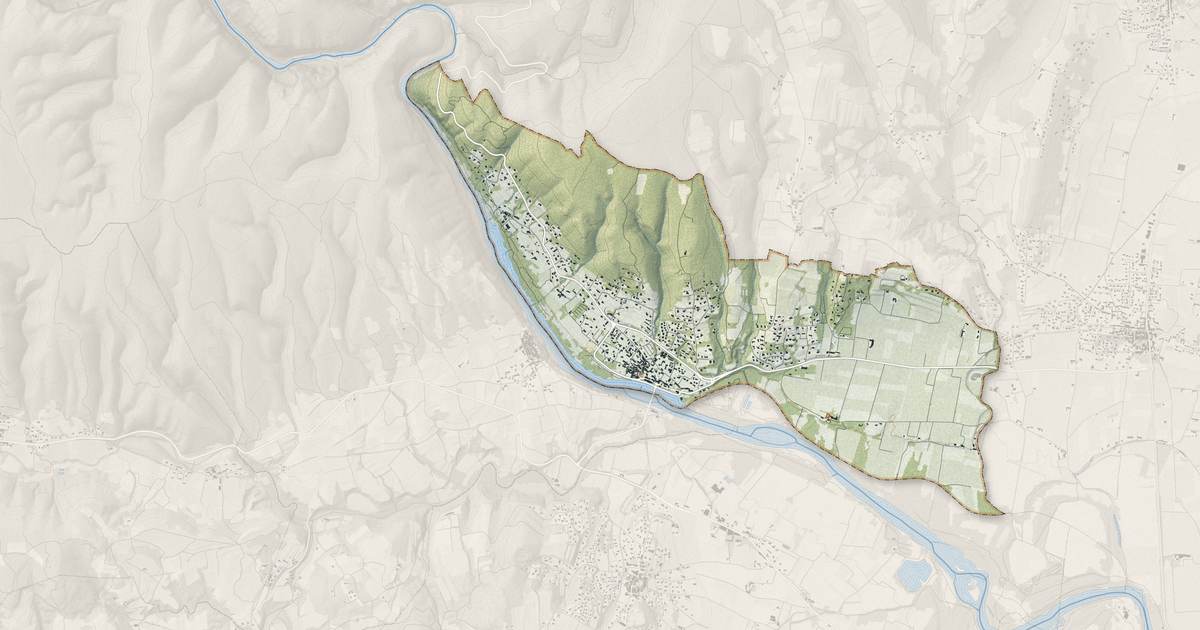 Portrait cartographique de Saint-Martin-d'Ardèche : relief, eau, forêts, bâti et voies, calculés à partir des données de l'IGN