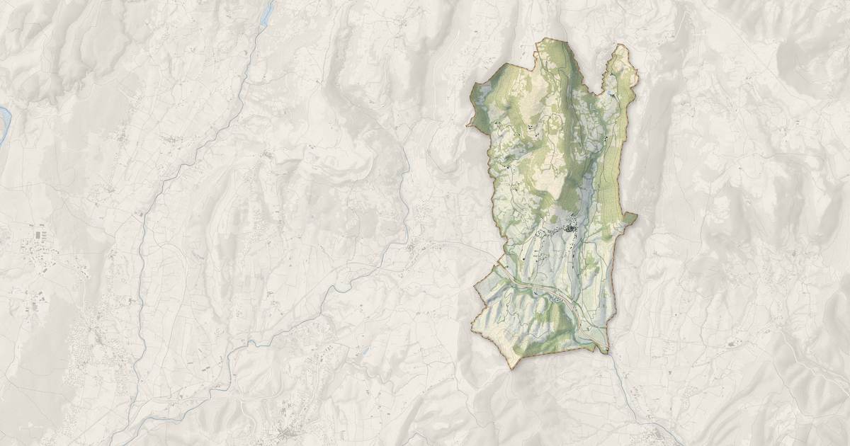 Portrait cartographique de Saint-Pons : relief, eau, forêts, bâti et voies, calculés à partir des données de l'IGN