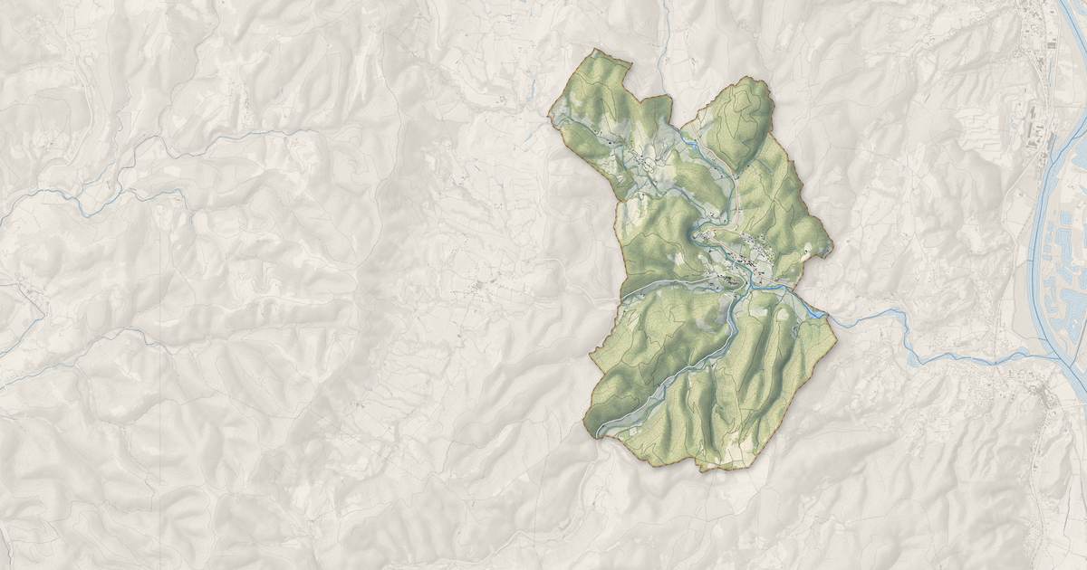 Portrait cartographique de Saint-Thomé : relief, eau, forêts, bâti et voies, calculés à partir des données de l'IGN