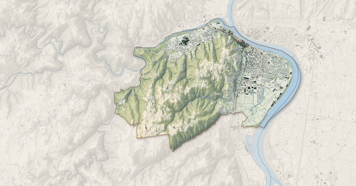 Portrait cartographique de Tournon-sur-Rhône : relief, eau, forêts, bâti et voies, calculés à partir des données de l'IGN