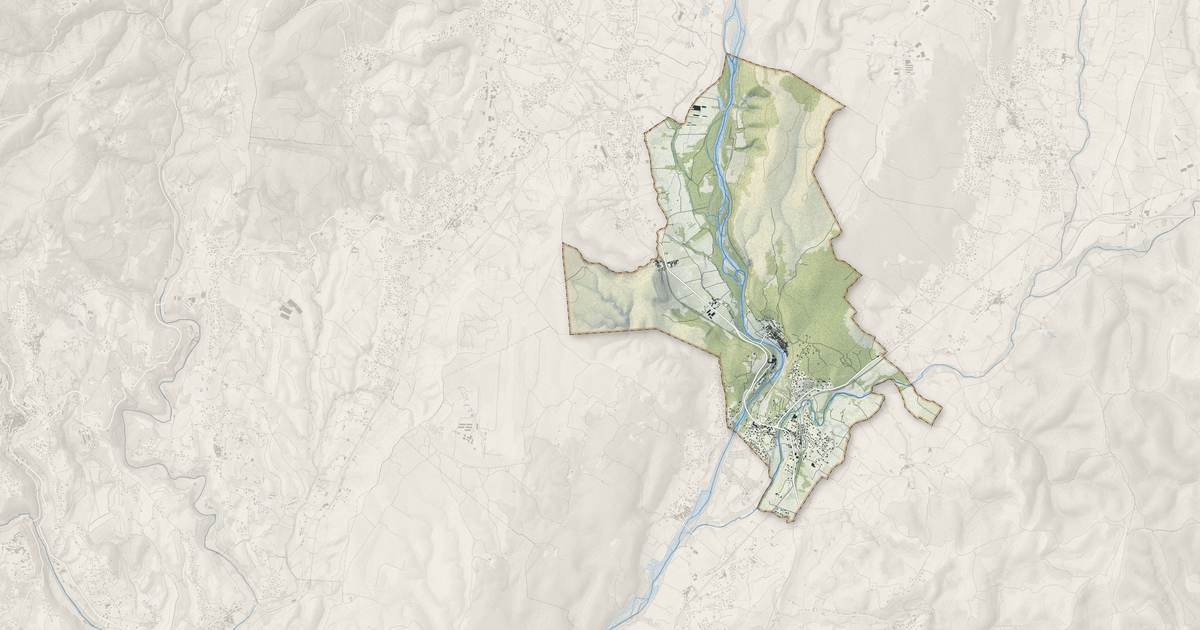 Portrait cartographique de Vogüé : relief, eau, forêts, bâti et voies, calculés à partir des données de l'IGN